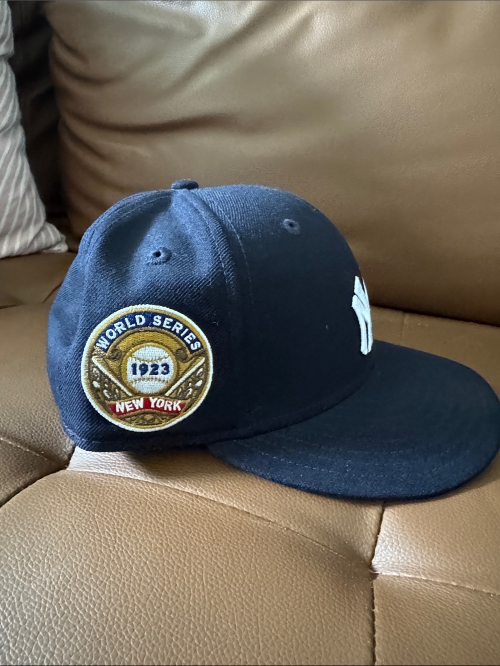 Kith New York Yankees Navy Blue Hat with White NY Logo - Picture 5 of 5